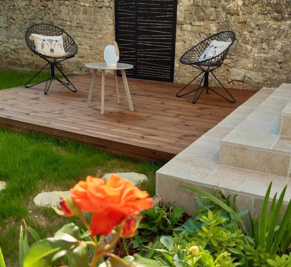 Bed and Breakfast La Clé du Puy Cabariot Esterno foto
